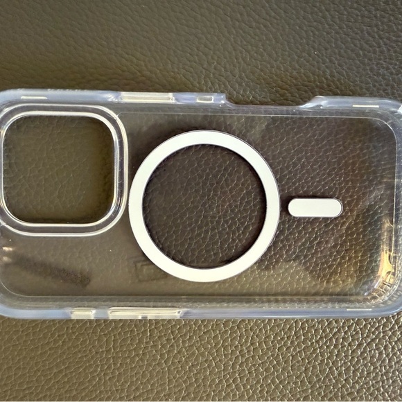 Tech21 FlexQuartz for iPhone 16 Pro - Picture 3 of 3